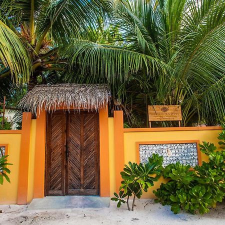 Stingray Beach Inn Maafushi Exterior photo