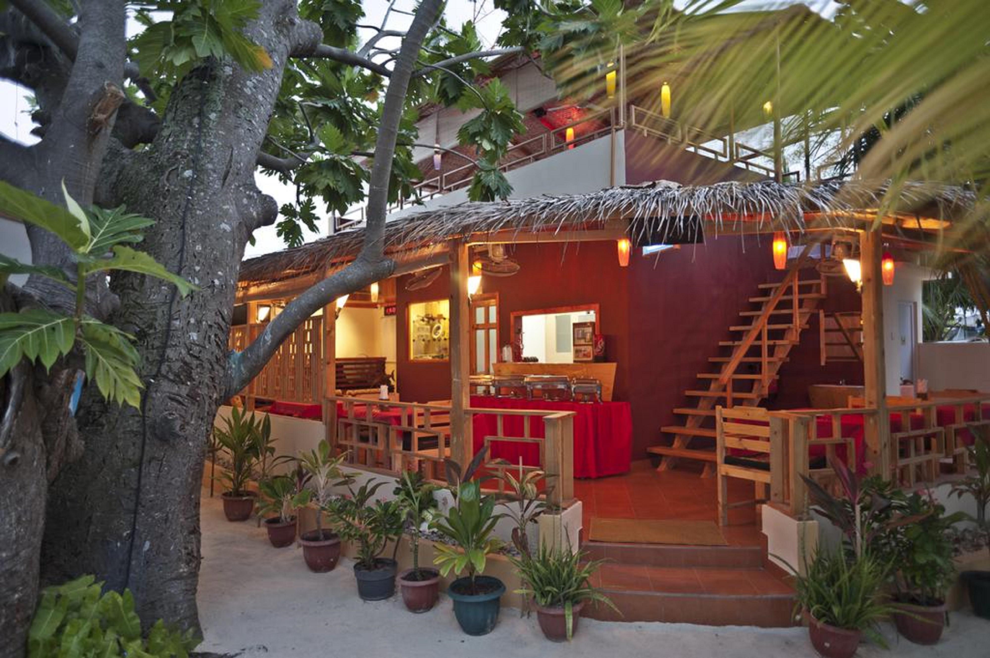 Stingray Beach Inn Maafushi Exterior photo