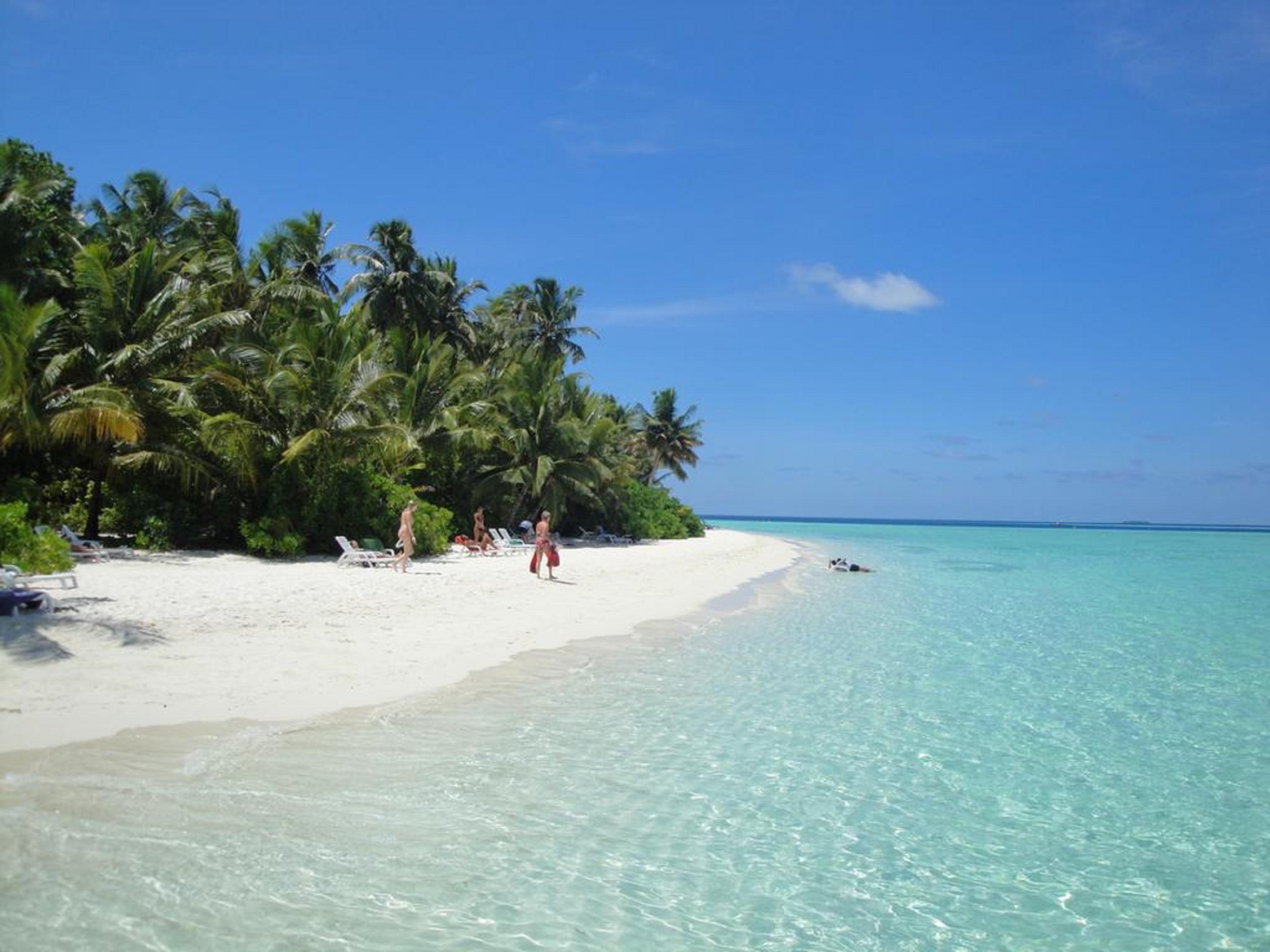 Stingray Beach Inn Maafushi Exterior photo