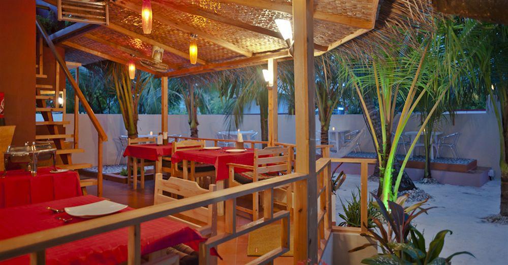 Stingray Beach Inn Maafushi Exterior photo