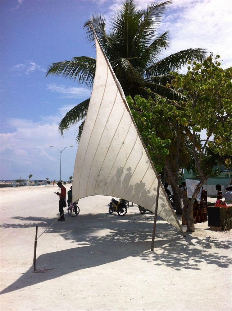 Stingray Beach Inn Maafushi Exterior photo