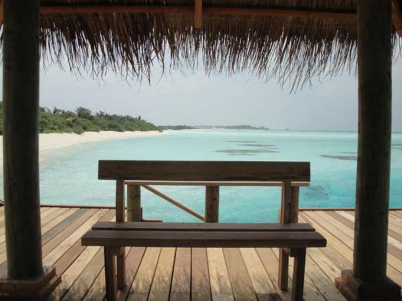 Stingray Beach Inn Maafushi Exterior photo