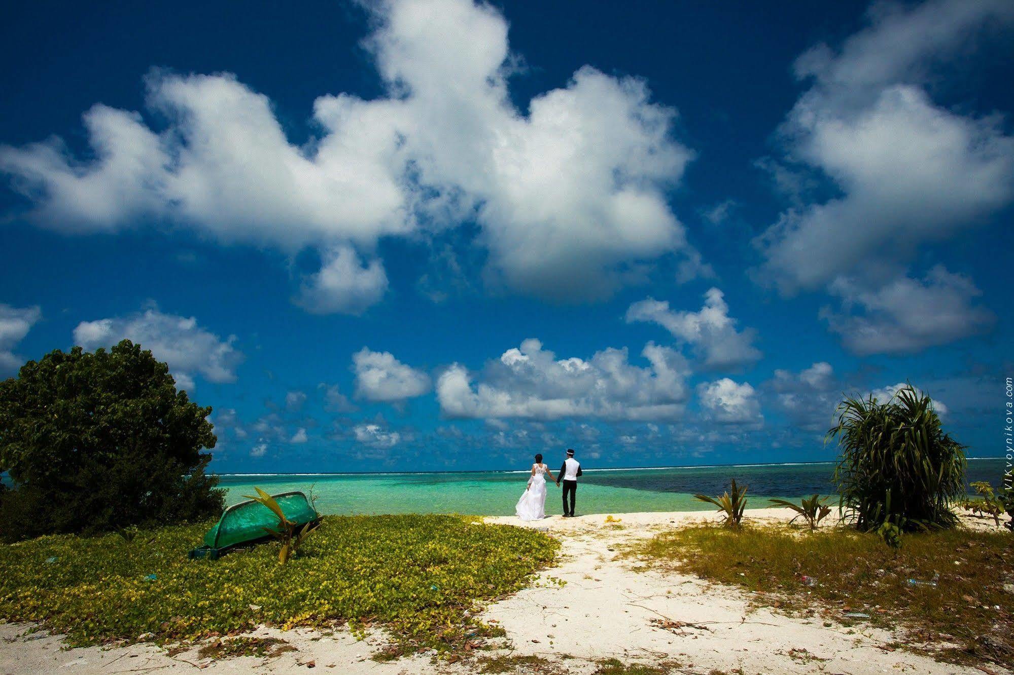 Stingray Beach Inn Maafushi Exterior photo